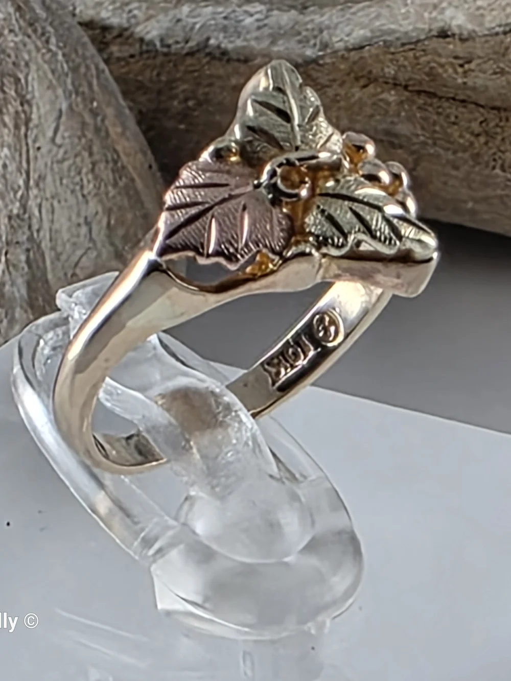 10K Yellow and Rose Gold Black Hills Leaves Ring Size 3, Solid Gold! 👌🎁